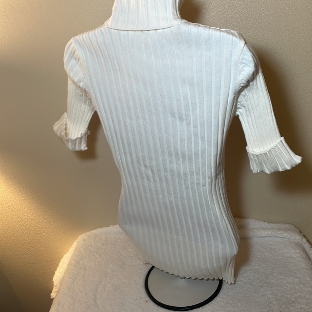 ATHLETA Stretch Top Size Medium - Picture 6 of 9